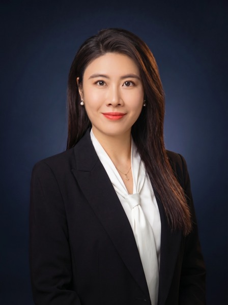 Selina，集团官网公开团队成员照片